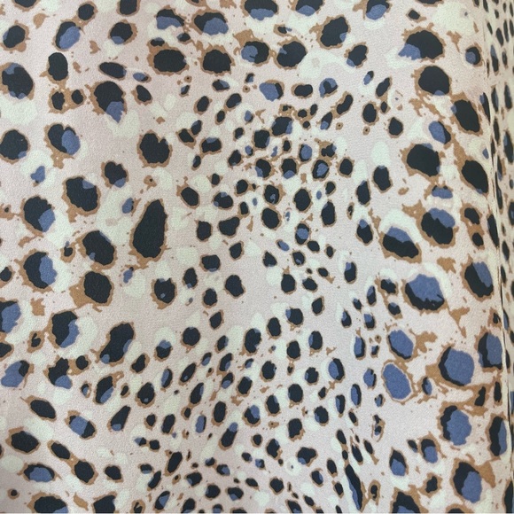 CAbi Seaside Animal Print Cinched Top Extra Small - Picture 3 of 7